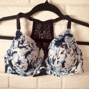 NWT Soma Embraceable Geo Lace Lined
Racerback Bra 34 C Navy Roses #0338